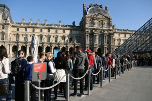 Louvre queue